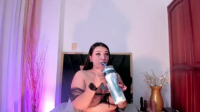 LilithEsme online show from October 14, 11:49 pm