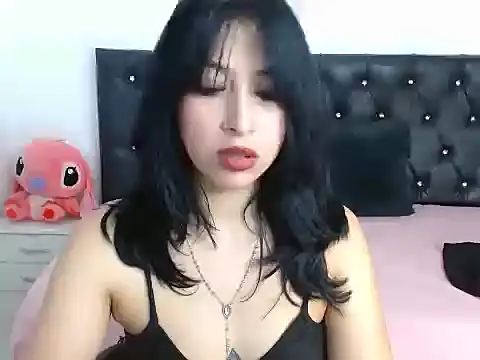 annyrusso online show from December 15, 8:13 pm