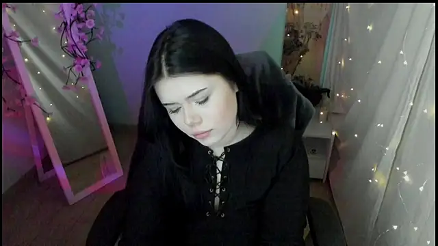 Mona Esty online show from April 21, 6:20 am