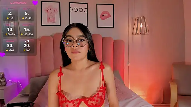 Snapshot of mara_swan_ chatting on October 16, 7:15 pm mara swan online show from October 16, 7:15 pm