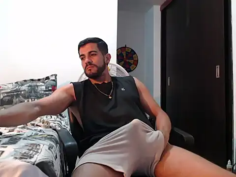 Jcolbi online show from April 14, 8:37 pm