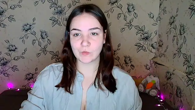 OliviaMontgommery online show from March 24, 12:43 pm