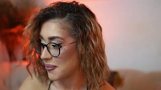 AileenKiss online show from June 14, 8:44 pm