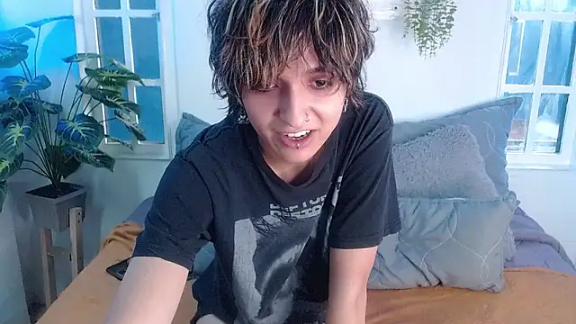 noellee   online show from October 4, 1:31 pm