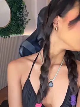naomi hill1 online show from May 27, 1:19 pm