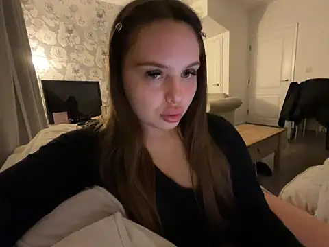 Snapshot of EllaStarrxxx chatting on March 26, 1:55 am EllaStarrxxx online show from March 26, 1:55 am