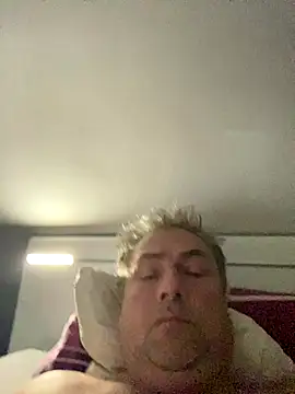 Sklavekay online show from November 9, 8:45 am