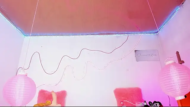 shannon kinne  online show from December 3, 6:39 pm