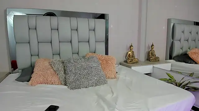 Snapshot of MarianaMiller1 chatting on October 30, 2:46 am MarianaMiller1 online show from October 30, 2:46 am