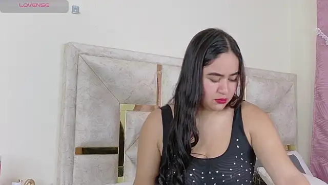 Snapshot of Mia_belmontt chatting on October 22, 8:08 pm Mia belmontt online show from October 22, 8:08 pm