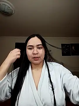 Snapshot of Mia_belmontt chatting on December 2, 5:19 pm Mia belmontt online show from December 2, 5:19 pm