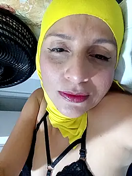 Snapshot of Aafsha_ chatting on April 21, 7:06 pm Aafsha online show from April 21, 7:06 pm