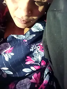 Priyanka hot54 online show from December 22, 4:15 pm