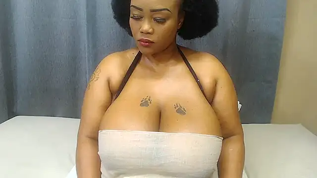 Snapshot of BustyAngelx30 chatting on July 16, 6:52 am BustyAngelx30 online show from July 16, 6:52 am