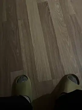 Snapshot of 4dagals chatting on April 3, 5:16 am 4dagals online show from April 3, 5:16 am