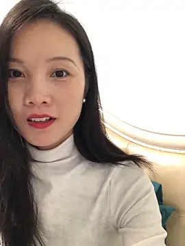 Snapshot of Mile-m chatting on November 11, 12:16 pm Mile-m online show from November 11, 12:16 pm