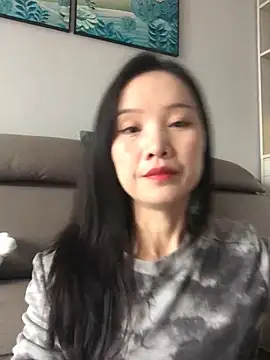 Snapshot of Mile-m chatting on November 14, 2:21 am Mile-m online show from November 14, 2:21 am