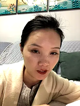 Snapshot of Mile-m chatting on November 24, 1:22 pm Mile-m online show from November 24, 1:22 pm