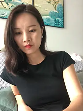 Snapshot of Mile-m chatting on June 25, 6:07 am Mile-m online show from June 25, 6:07 am