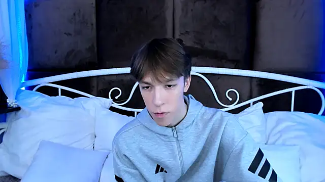 MarkBranston online show from November 16, 10:43 am