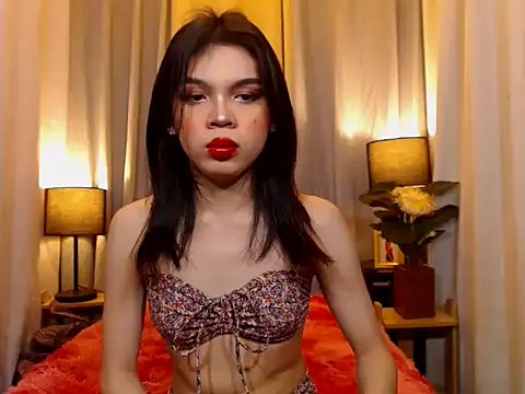 TWINKTRANSSHANEL online show from February 18, 10:44 am