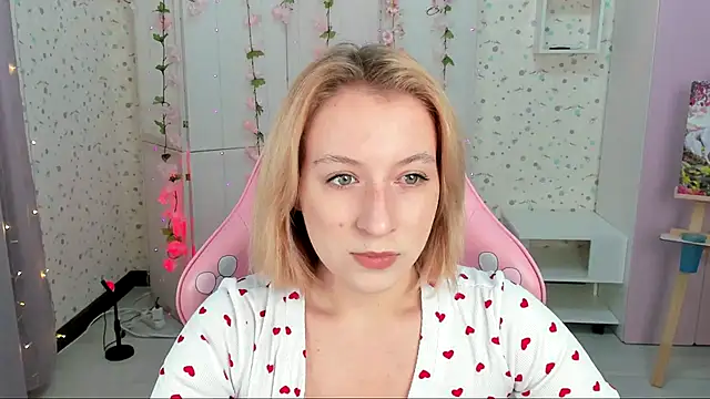 Emma Garcias online show from October 19, 12:06 pm