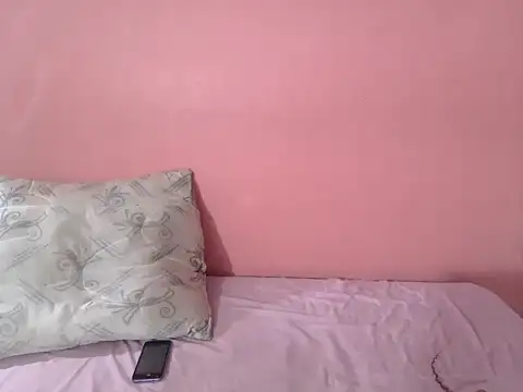 Snapshot of BlackBerry_06 chatting on December 4, 2:04 pm BlackBerry 06 online show from December 4, 2:04 pm