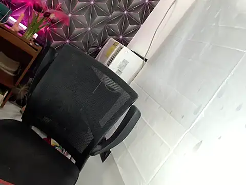 Hot chely online show from October 24, 10:39 pm