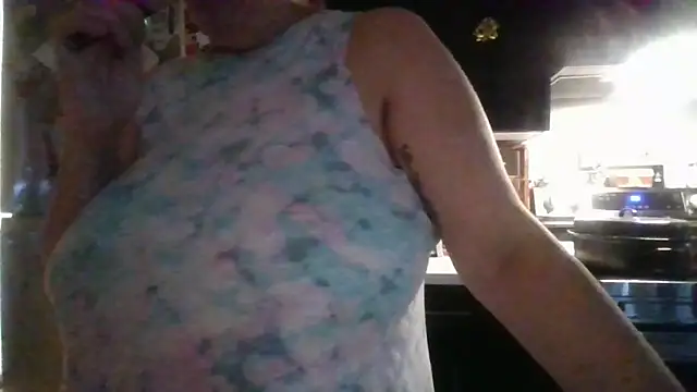 october1992xx online show from December 2, 7:53 pm