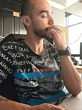 Snapshot of 2_fire chatting on October 15, 1:00 pm 2 fire online show from October 15, 1:00 pm