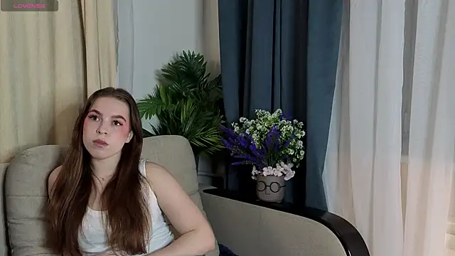 Snapshot of ToniaRoehr chatting on October 17, 8:22 pm ToniaRoehr online show from October 17, 8:22 pm