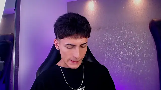 MateoMitchell online show from February 26, 11:37 pm