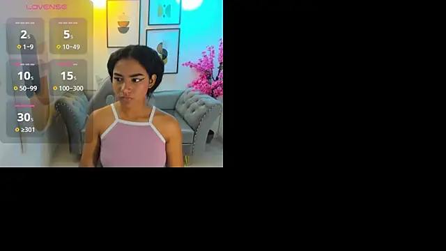 Snapshot of Juliie_coper chatting on November 6, 12:39 pm Juliie coper online show from November 6, 12:39 pm