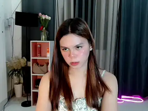 Snapshot of buttycamillex chatting on June 7, 6:00 pm buttycamillex online show from June 7, 6:00 pm