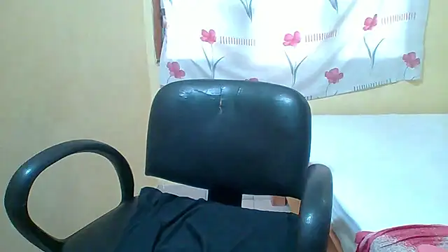 JuicyVixen  online show from January 15, 7:02 am