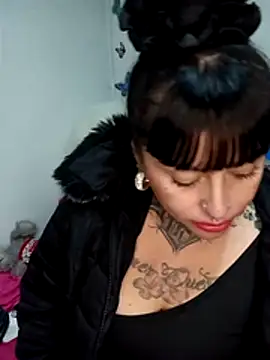 Snapshot of Skarletk chatting on October 16, 10:55 pm Skarletk online show from October 16, 10:55 pm