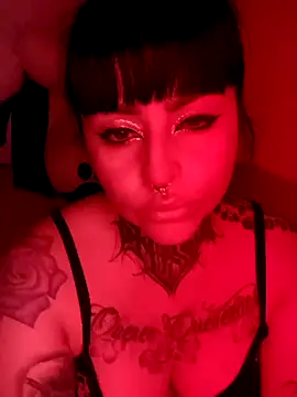 Snapshot of Skarletk chatting on October 20, 6:25 am Skarletk online show from October 20, 6:25 am