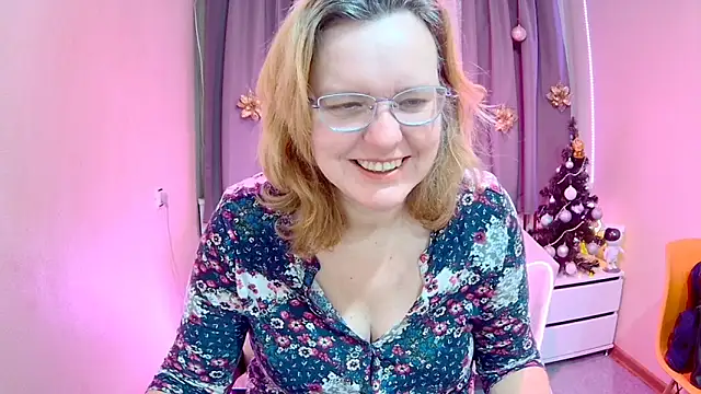 Snapshot of VestaWoody chatting on November 26, 7:20 am VestaWoody online show from November 26, 7:20 am