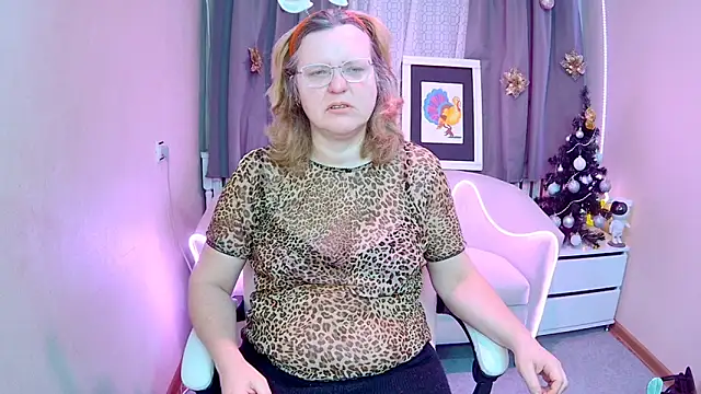 Snapshot of VestaWoody chatting on November 27, 7:21 am VestaWoody online show from November 27, 7:21 am