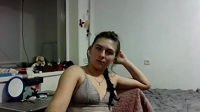 Twolatte1520 online show from December 22, 7:00 pm