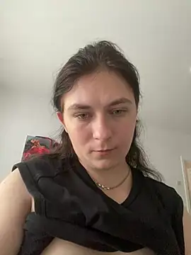 Snapshot of Twolatte1520 chatting on July 7, 12:53 pm Twolatte1520 online show from July 7, 12:53 pm