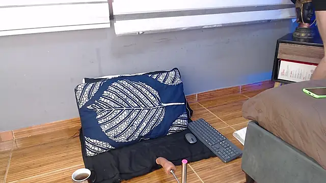 Snapshot of samirscott chatting on June 16, 12:52 pm samirscott online show from June 16, 12:52 pm