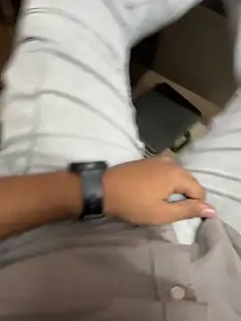 Snapshot of kartik_12098 chatting on October 6, 6:44 am kartik 12098 online show from October 6, 6:44 am