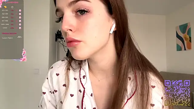 Snapshot of GilySuper chatting on October 29, 8:05 am GilySuper online show from October 29, 8:05 am