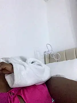 Snapshot of CurvyGoddessXxx chatting on October 13, 8:09 pm CurvyGoddessXxx online show from October 13, 8:09 pm