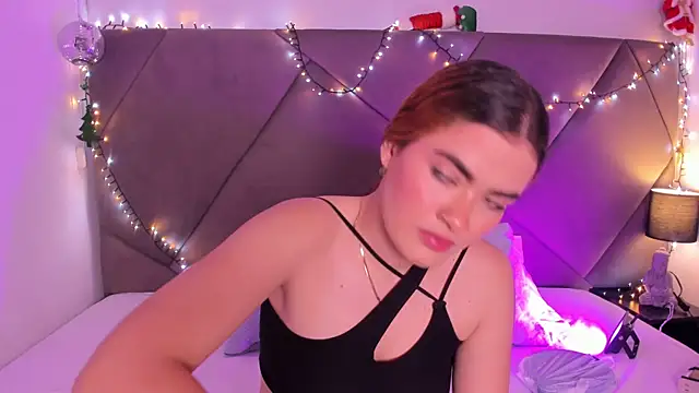 Snapshot of abby_murphy chatting on December 16, 12:59 am abby murphy online show from December 16, 12:59 am