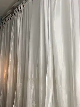 Snapshot of Rose_monroee chatting on February 22, 7:56 pm Rose monroee online show from February 22, 7:56 pm