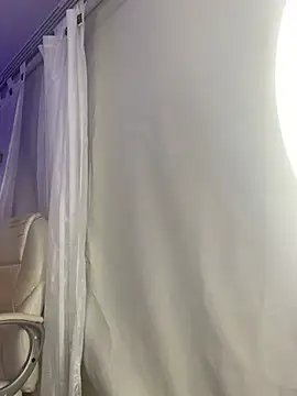 Snapshot of Rose_monroee chatting on June 24, 7:13 pm Rose monroee online show from June 24, 7:13 pm