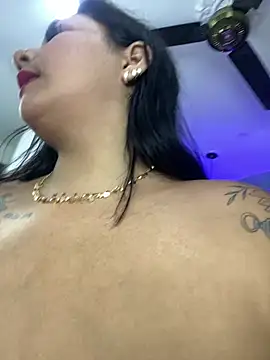 Snapshot of Rose_monroee chatting on July 2, 7:20 pm Rose monroee online show from July 2, 7:20 pm