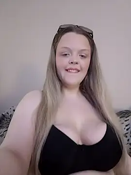 Snapshot of AuroraMaexox chatting on October 8, 12:58 pm AuroraMaexox online show from October 8, 12:58 pm